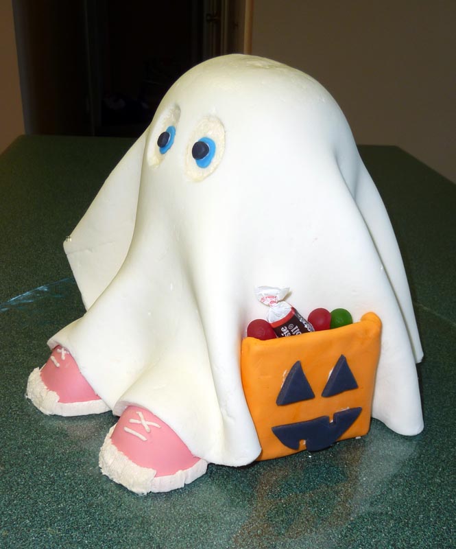 09-04-09-GHOST-cake.jpg