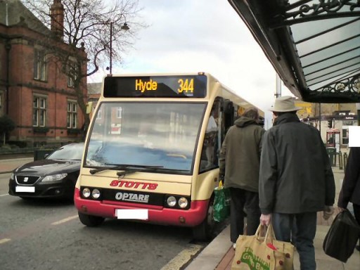 2775962_fe964585.jpg