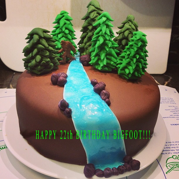 the-squatch-cake.jpg